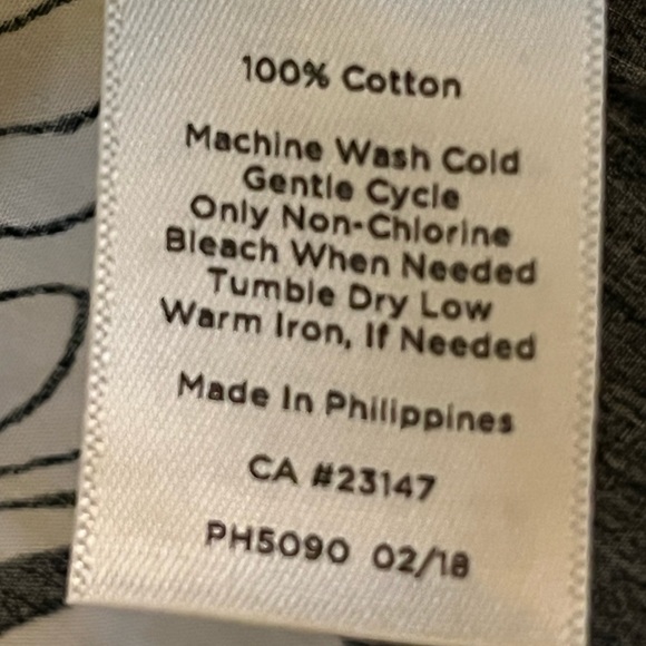 Talbots black and white skirt with cloth belt, side zipper. - Picture 3 of 3